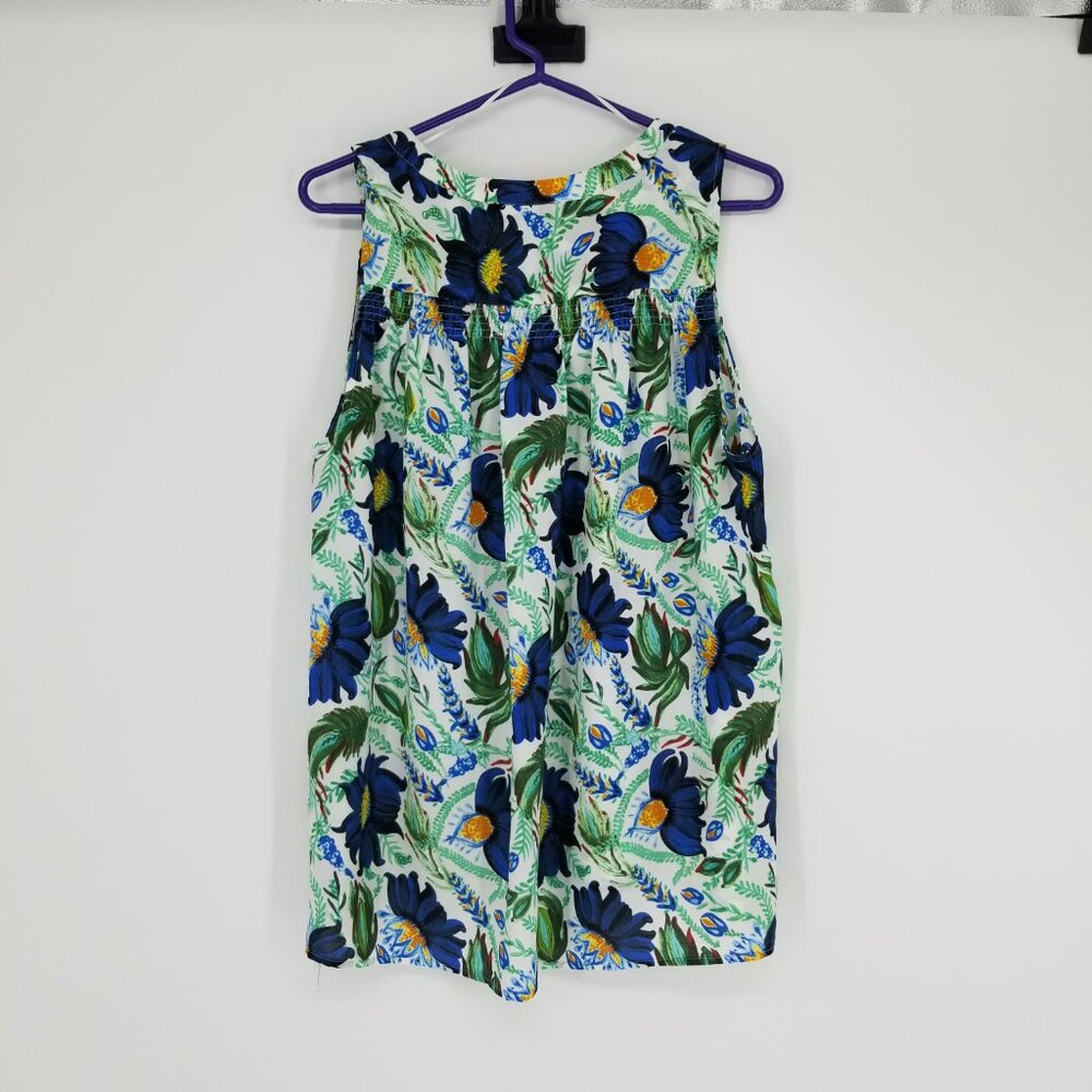 Dahlia Floral Sleeveless V-neck Tank Top / Shell -Lightweight & Versatile - Picture 4 of 5